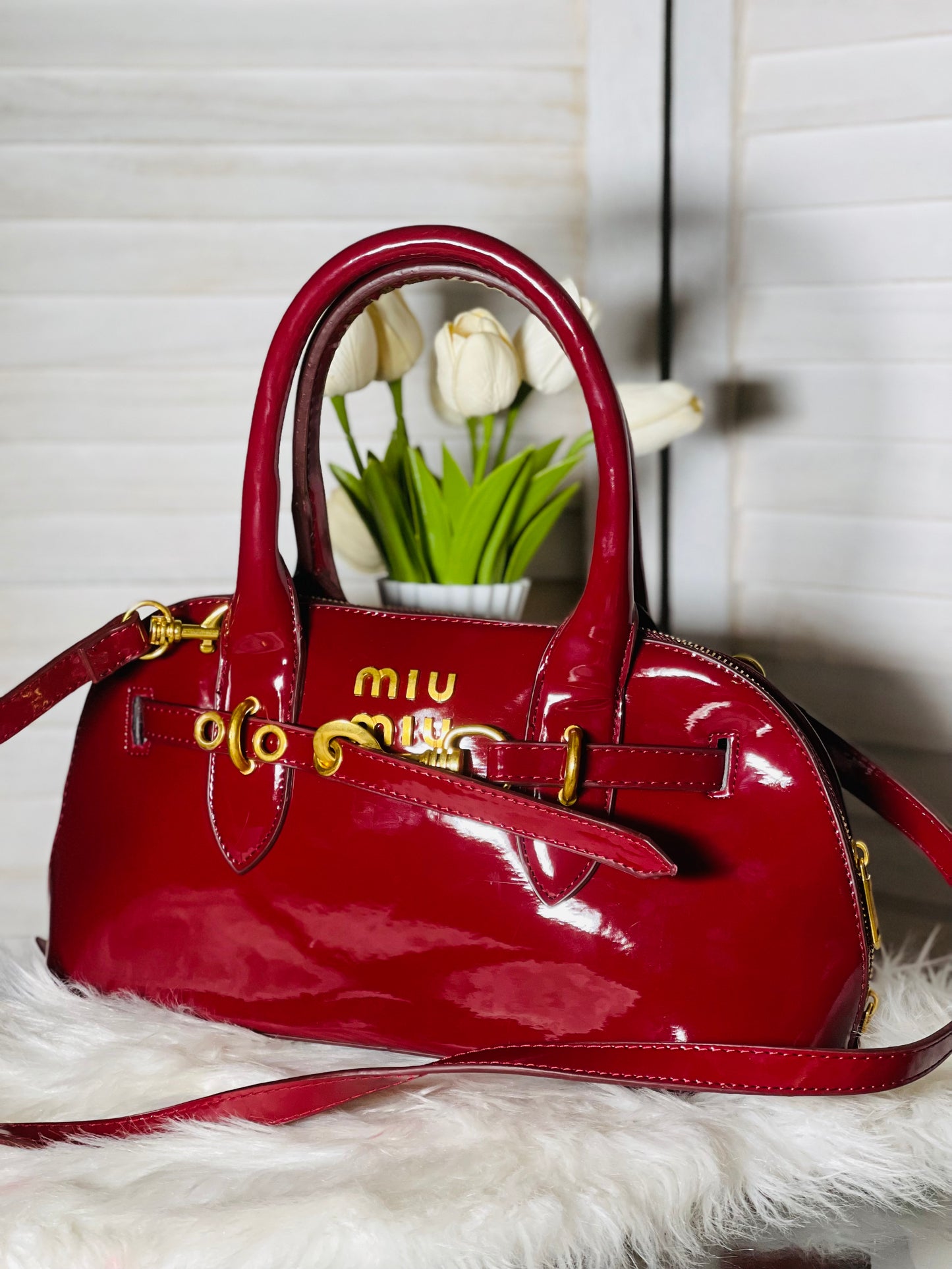 MIU MIU شنتة من