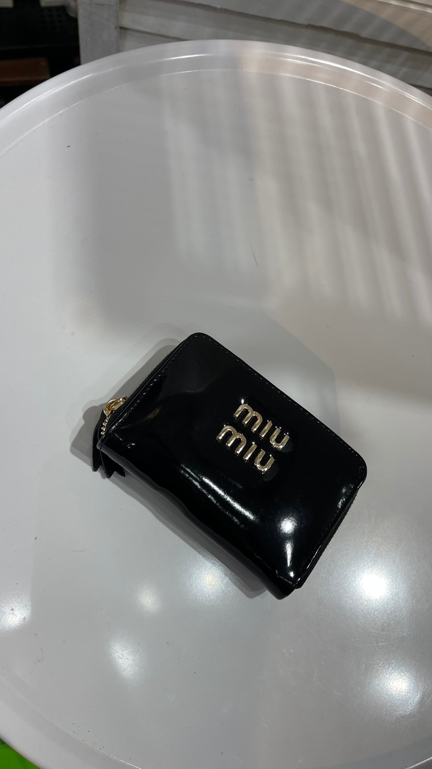 جزدان miu miu