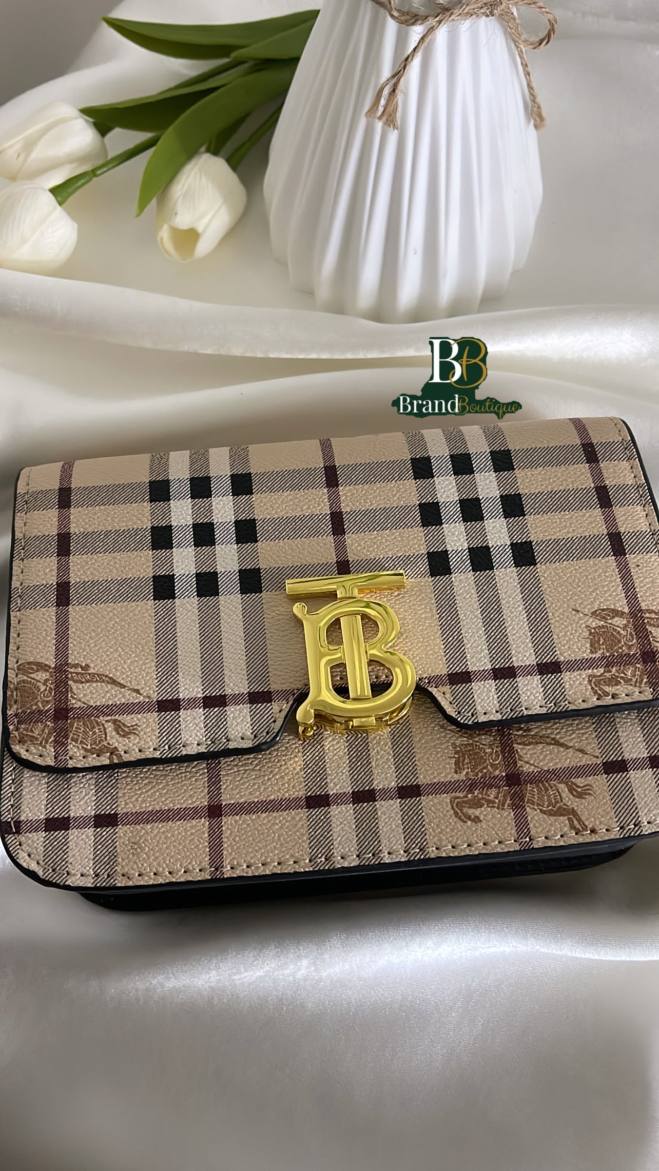 Burberry checkered color with box