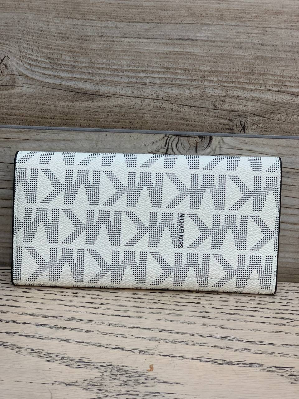 Michael kors white  wallet