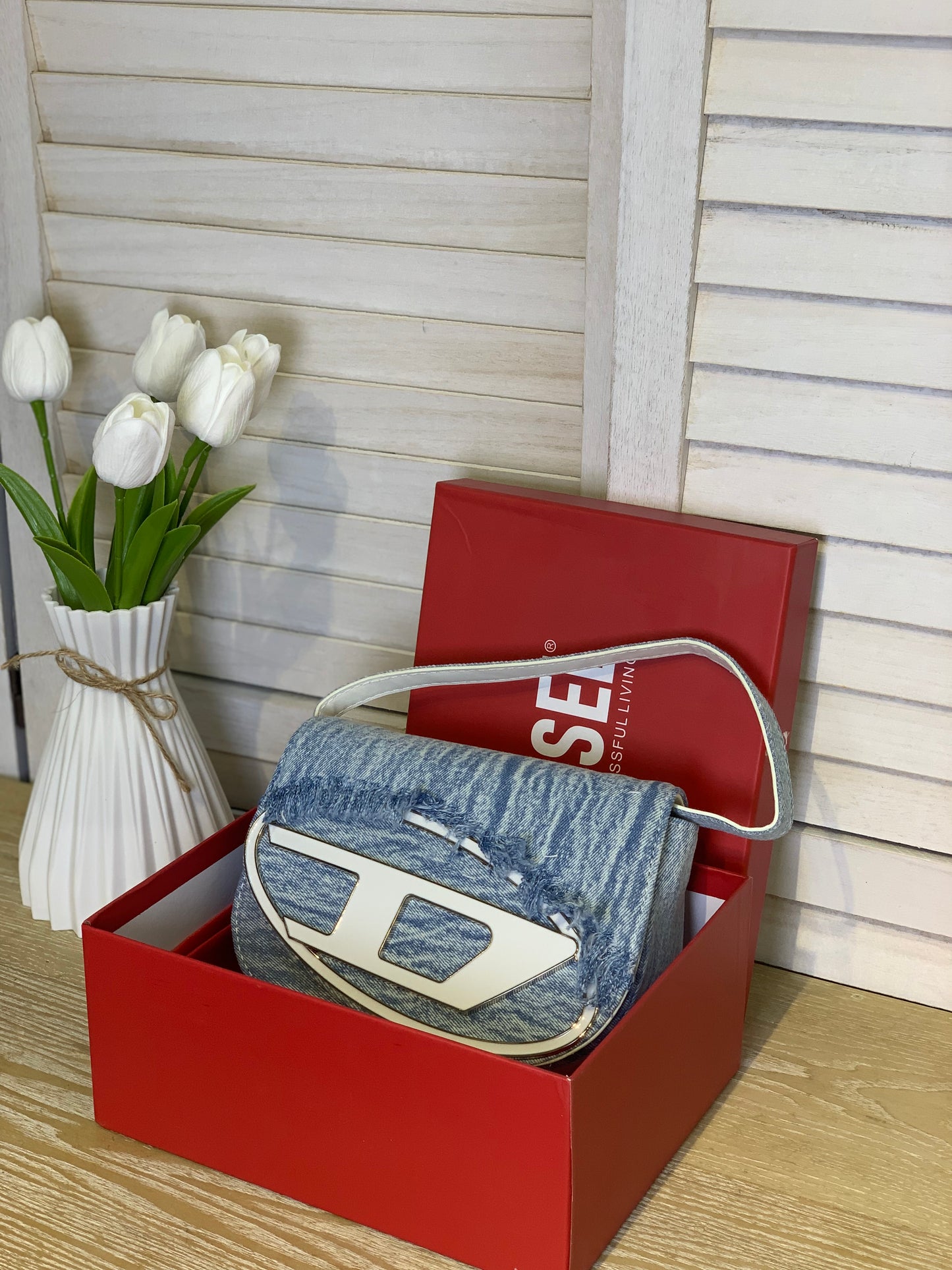 Diesel jeans in white with box