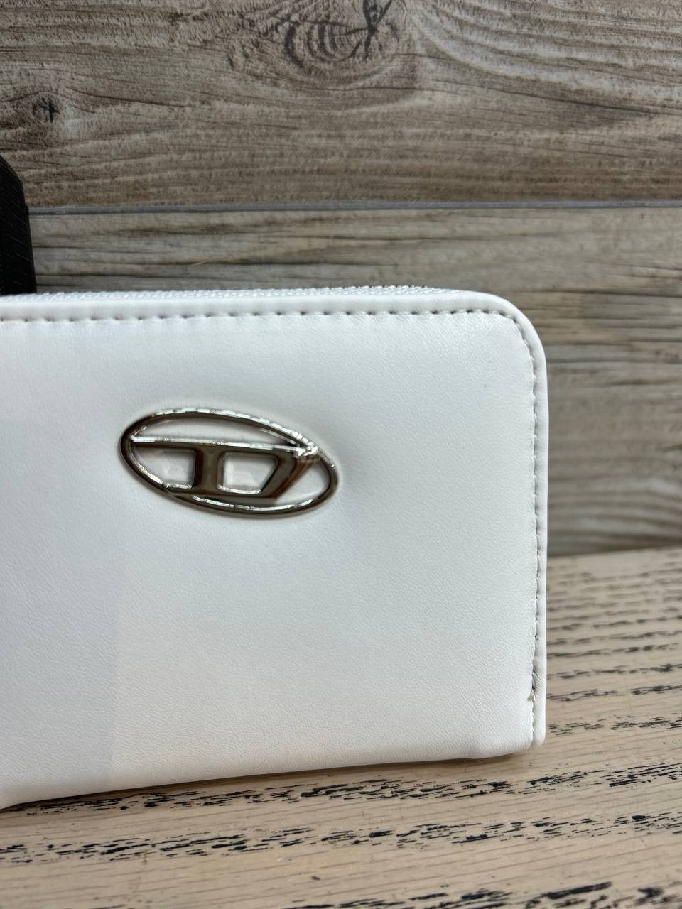 Diesel wallet white